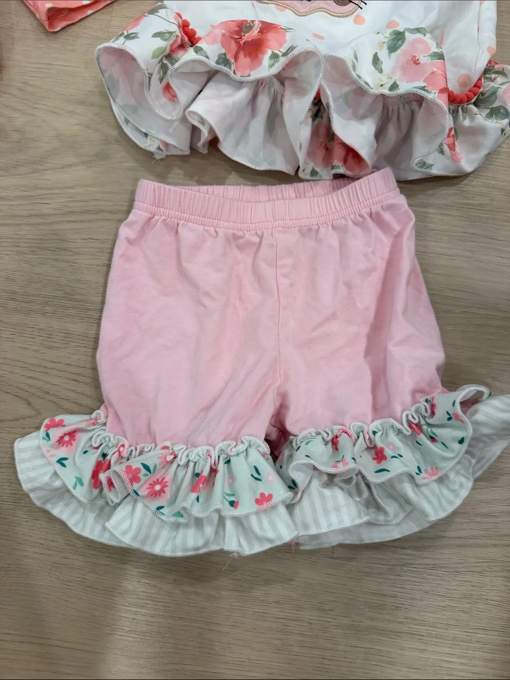 Marie Nicole 3xs- xs bundle Kids Pink Floral Bunny Set: